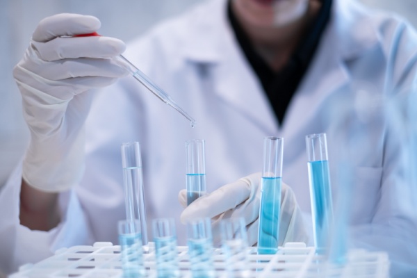 Santé au travail : on en sait plus sur l’analyse des substances dangereuses !  