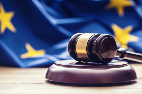 Loi d’adaptation au droit européen : les mesures financières
